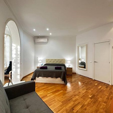 Rooms Calabria Barcelona Eksteriør bilde