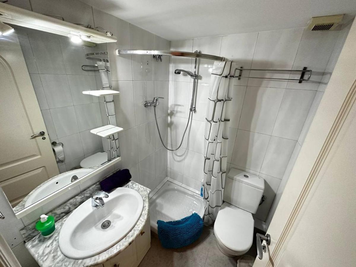 Rooms Calabria Barcelona Eksteriør bilde