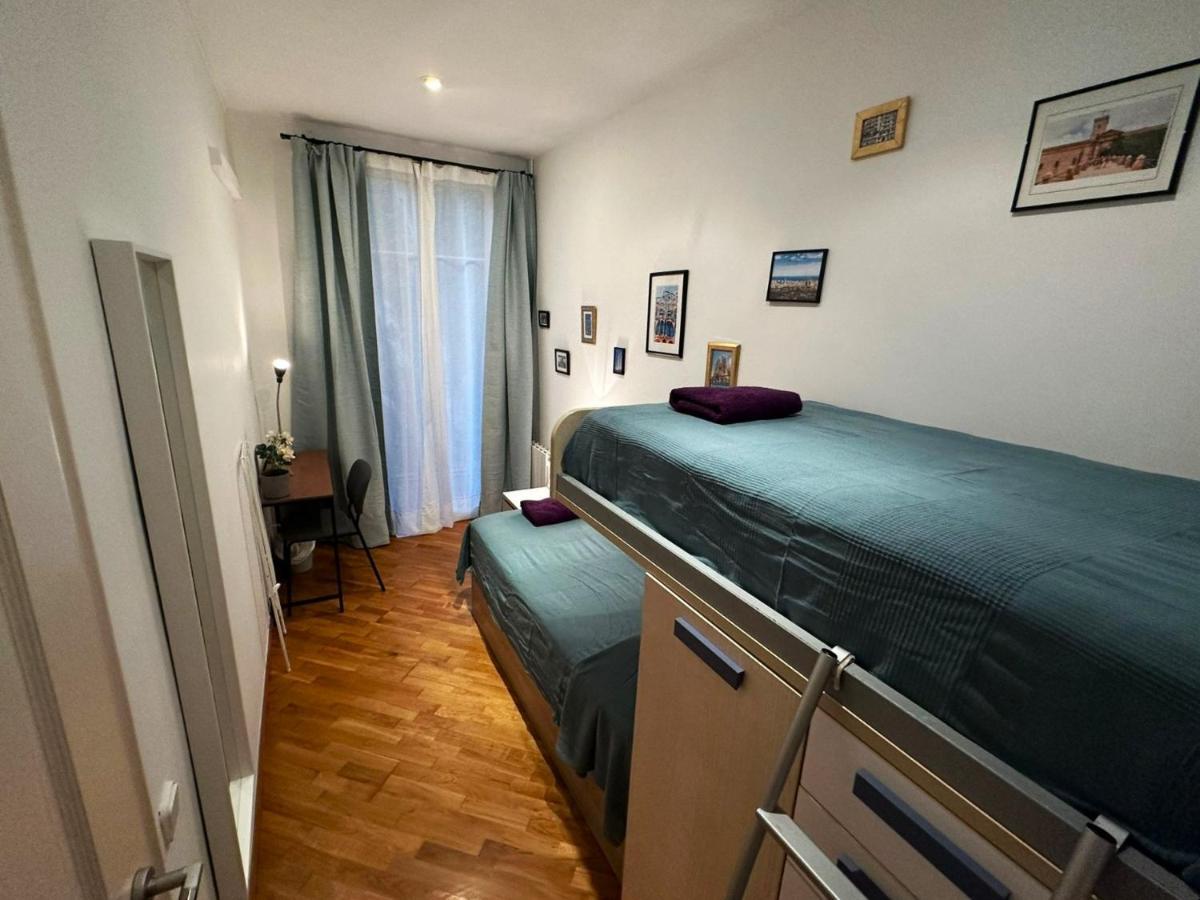 Rooms Calabria Barcelona Eksteriør bilde
