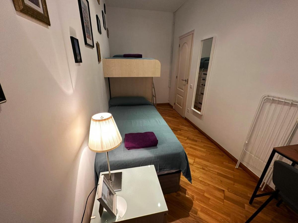 Rooms Calabria Barcelona Eksteriør bilde