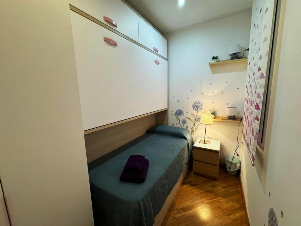 Rooms Calabria Barcelona Eksteriør bilde