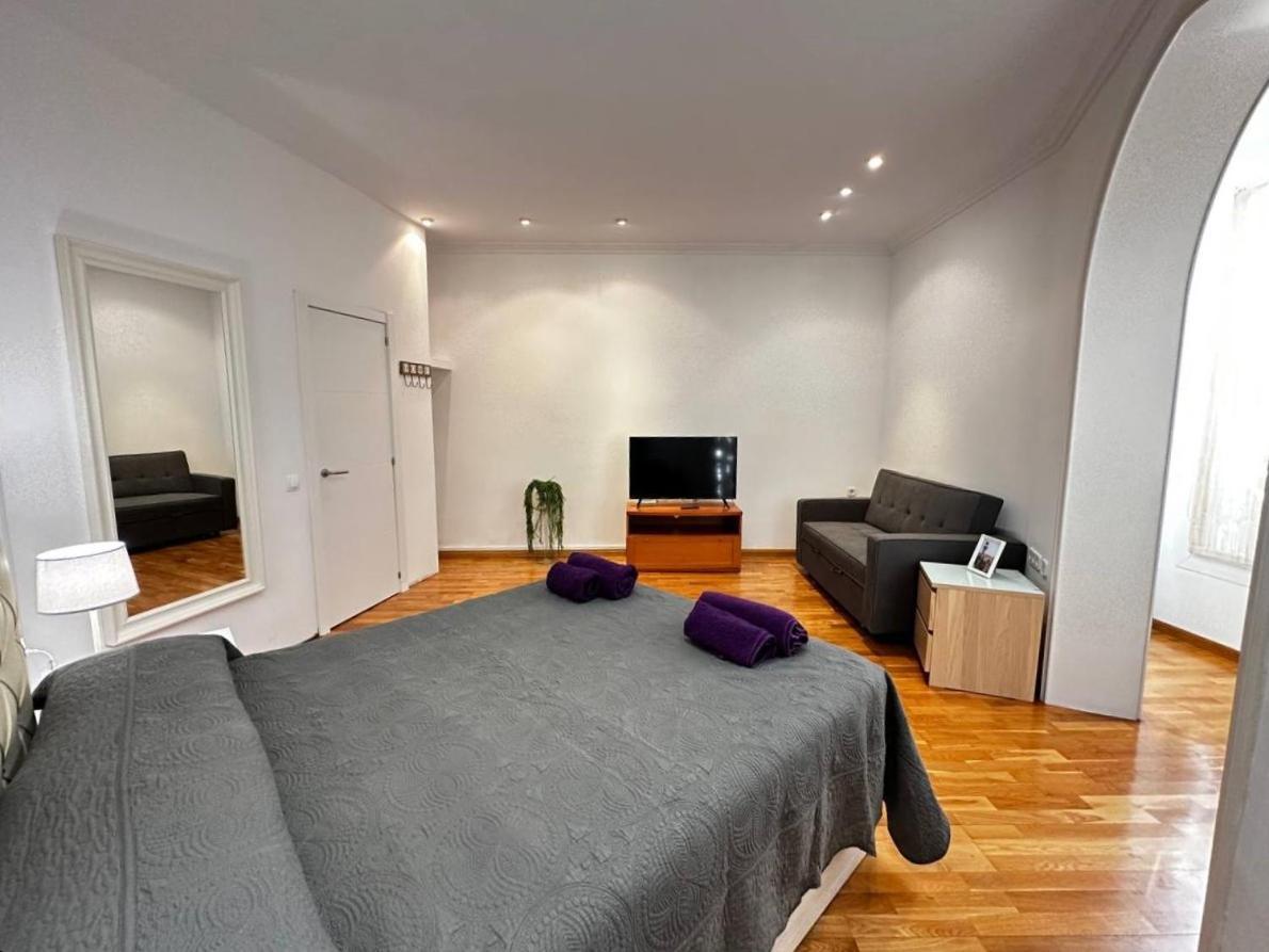 Rooms Calabria Barcelona Eksteriør bilde