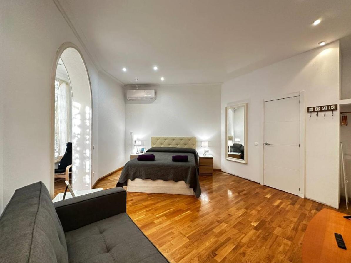 Rooms Calabria Barcelona Eksteriør bilde